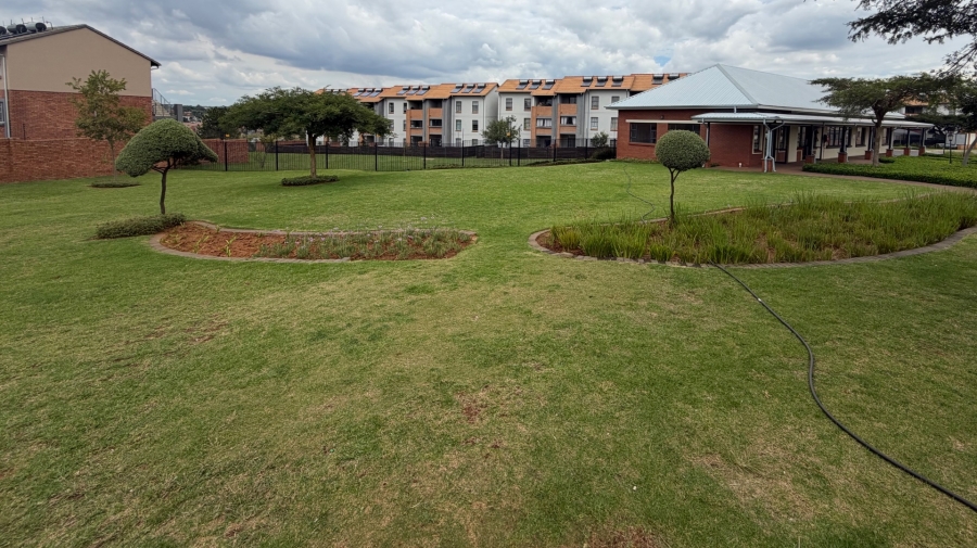 2 Bedroom Property for Sale in Noordwyk Gauteng