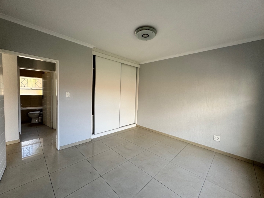 To Let 2 Bedroom Property for Rent in Vorna Valley Gauteng