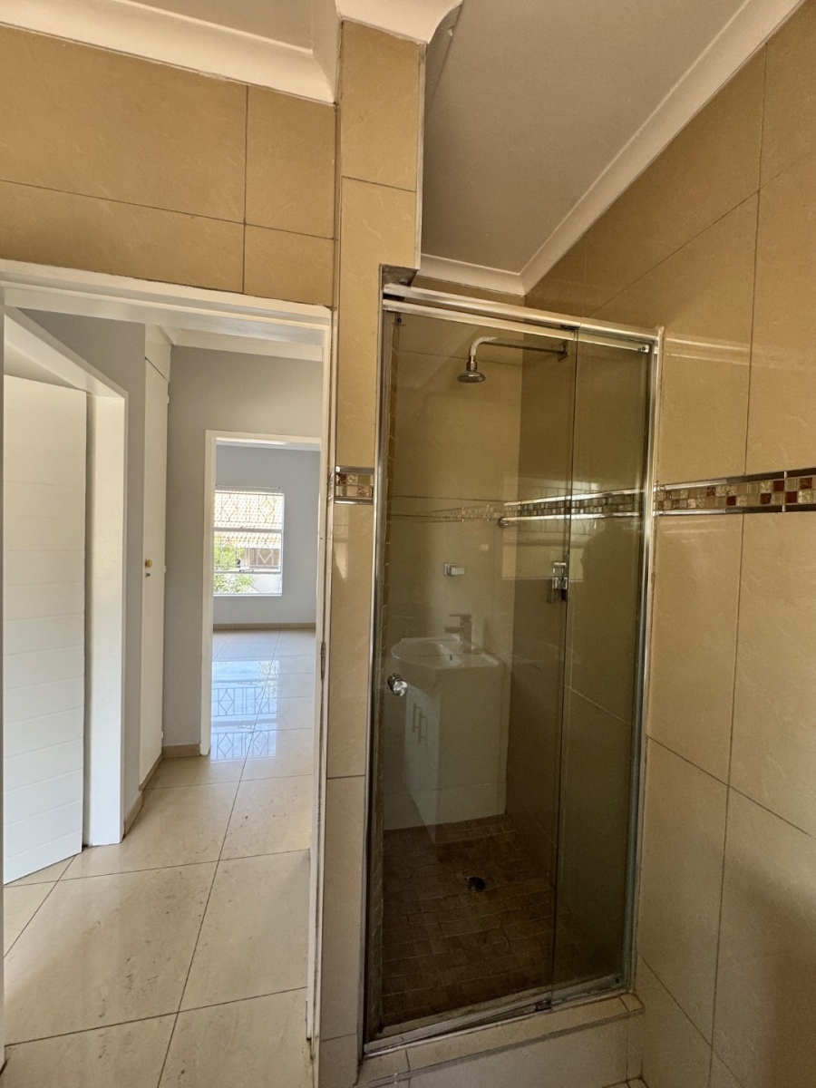 To Let 2 Bedroom Property for Rent in Vorna Valley Gauteng