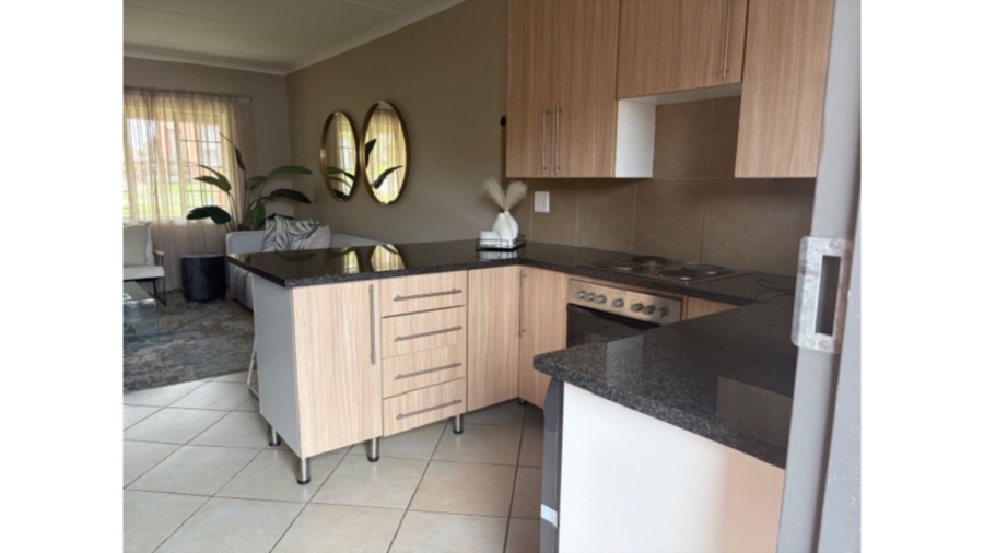 2 Bedroom Property for Sale in Noordwyk Gauteng