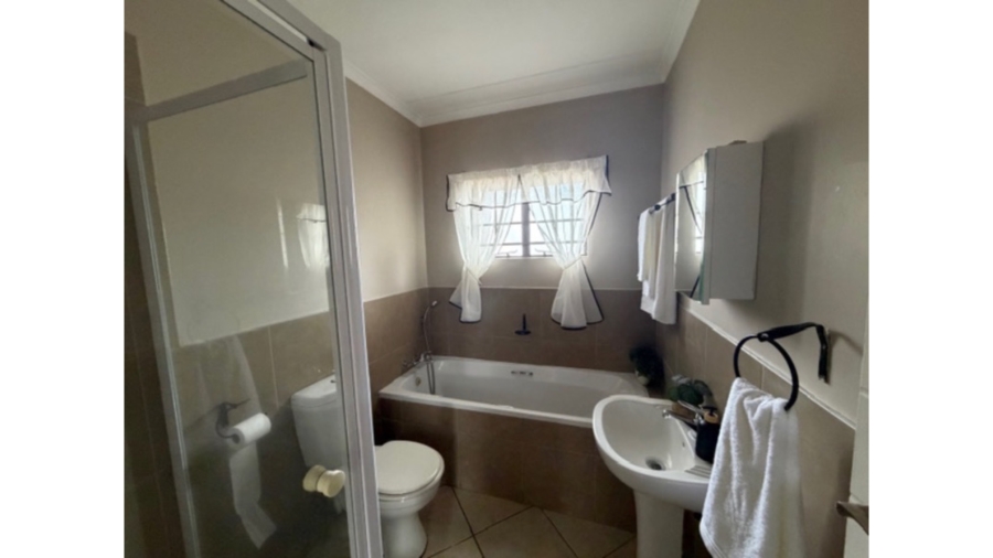 2 Bedroom Property for Sale in Noordwyk Gauteng