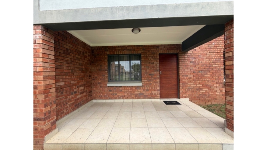 2 Bedroom Property for Sale in Noordwyk Gauteng