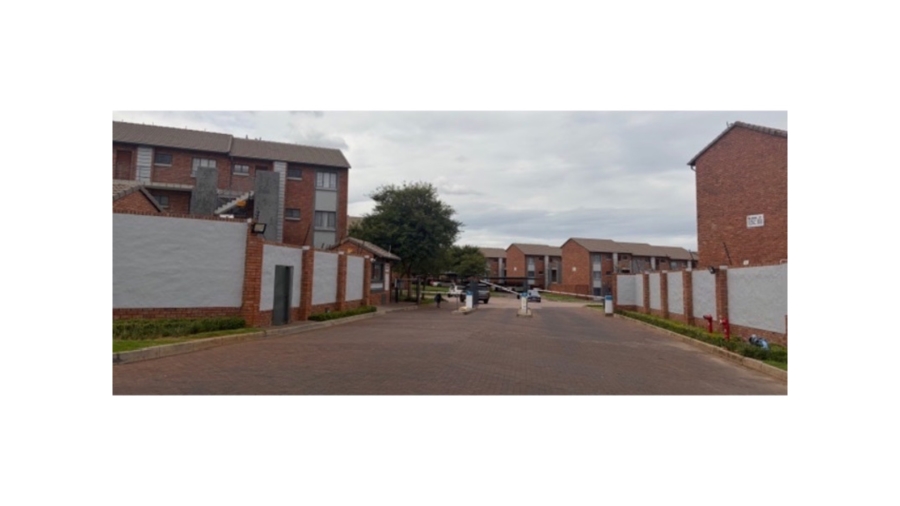 2 Bedroom Property for Sale in Noordwyk Gauteng
