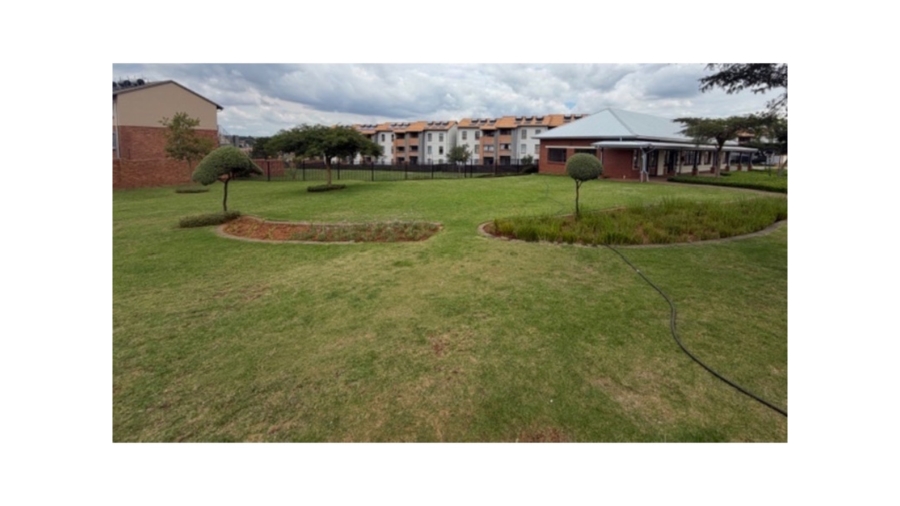 2 Bedroom Property for Sale in Noordwyk Gauteng
