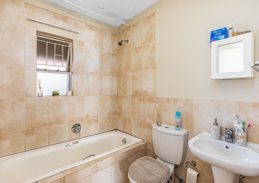 2 Bedroom Property for Sale in Ormonde View Gauteng