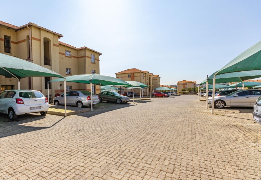 2 Bedroom Property for Sale in Ormonde View Gauteng