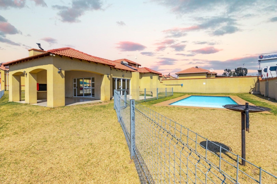 2 Bedroom Property for Sale in Ormonde View Gauteng