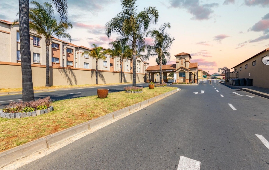 2 Bedroom Property for Sale in Ormonde View Gauteng