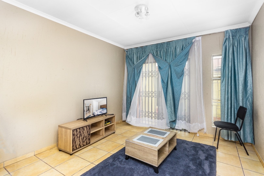 2 Bedroom Property for Sale in Ormonde View Gauteng