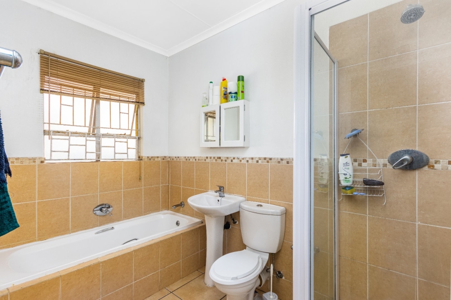 2 Bedroom Property for Sale in Ormonde View Gauteng