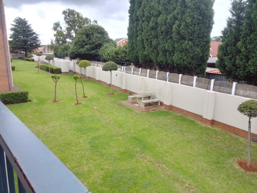 2 Bedroom Property for Sale in Ravenswood Gauteng