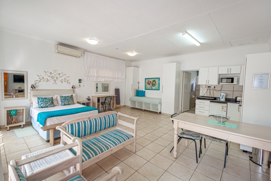 8 Bedroom Property for Sale in Hennopspark Gauteng