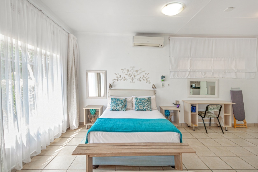 8 Bedroom Property for Sale in Hennopspark Gauteng