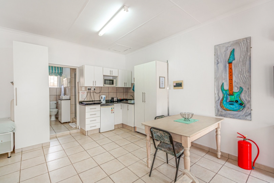 8 Bedroom Property for Sale in Hennopspark Gauteng