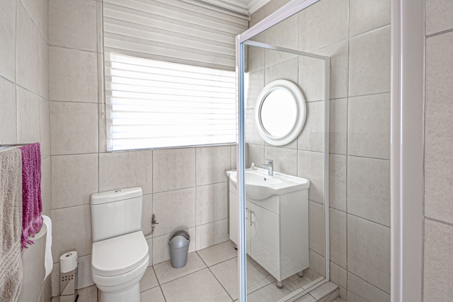 8 Bedroom Property for Sale in Hennopspark Gauteng