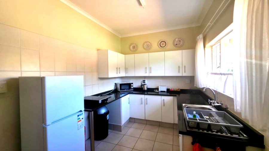 8 Bedroom Property for Sale in Hennopspark Gauteng