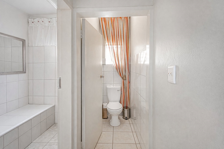 8 Bedroom Property for Sale in Hennopspark Gauteng