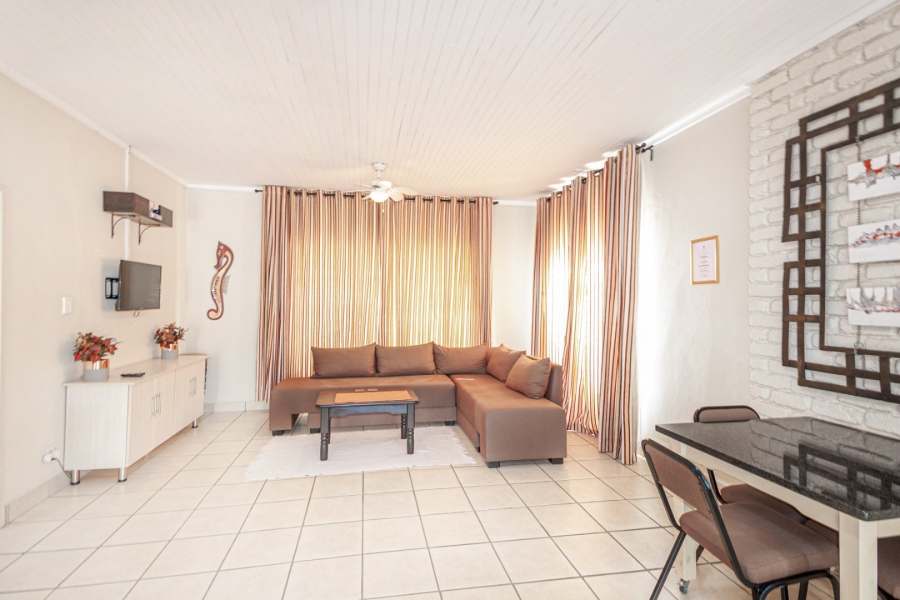 8 Bedroom Property for Sale in Hennopspark Gauteng