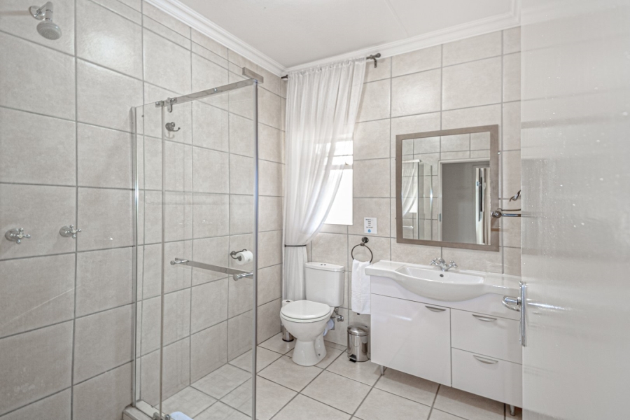 8 Bedroom Property for Sale in Hennopspark Gauteng