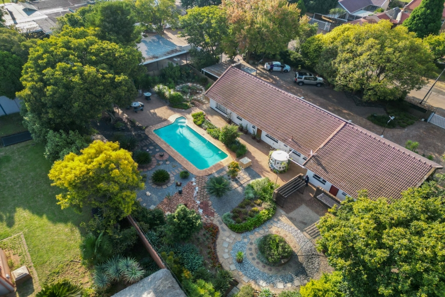 8 Bedroom Property for Sale in Hennopspark Gauteng