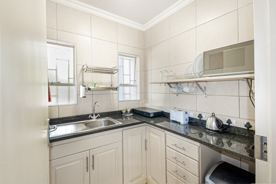 8 Bedroom Property for Sale in Hennopspark Gauteng