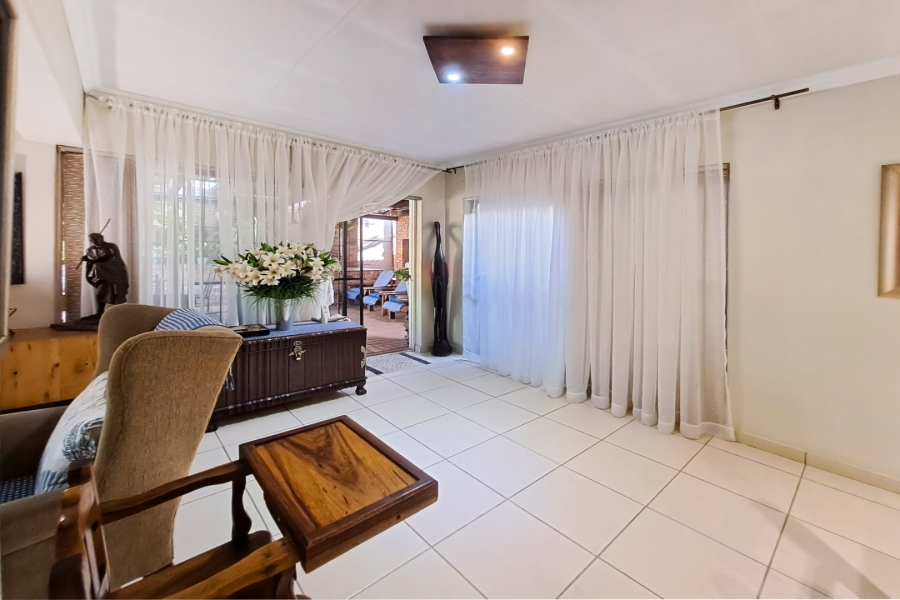 8 Bedroom Property for Sale in Hennopspark Gauteng