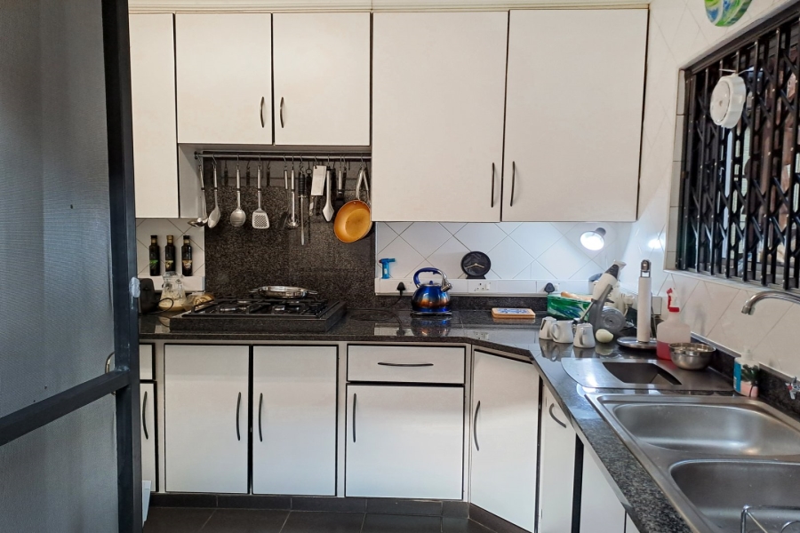 8 Bedroom Property for Sale in Hennopspark Gauteng