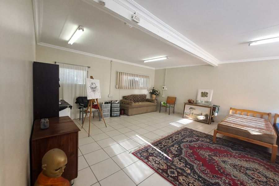 8 Bedroom Property for Sale in Hennopspark Gauteng