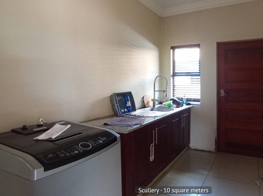  Bedroom Property for Sale in Kosmosdal Gauteng