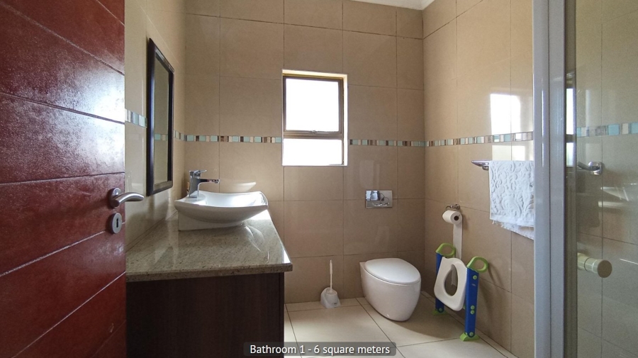  Bedroom Property for Sale in Kosmosdal Gauteng