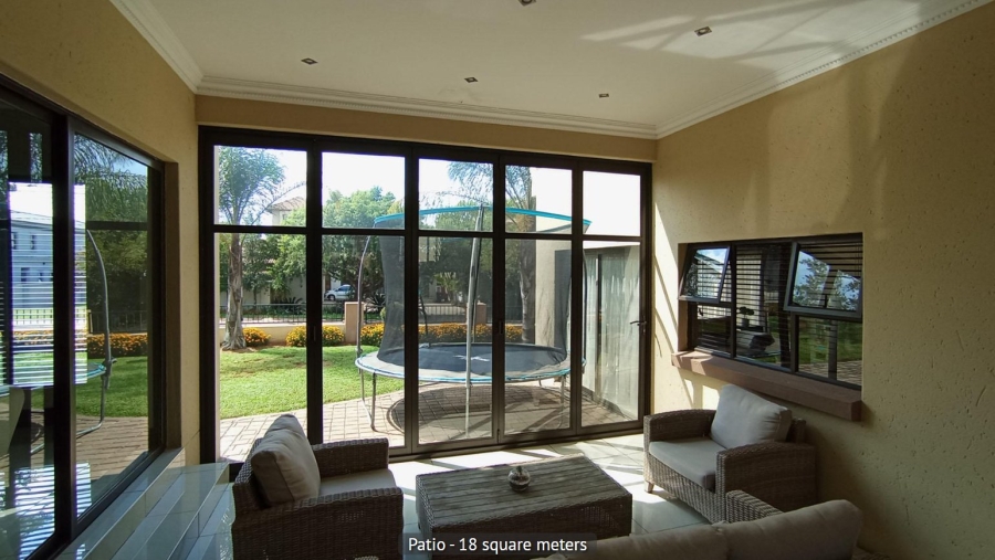  Bedroom Property for Sale in Kosmosdal Gauteng