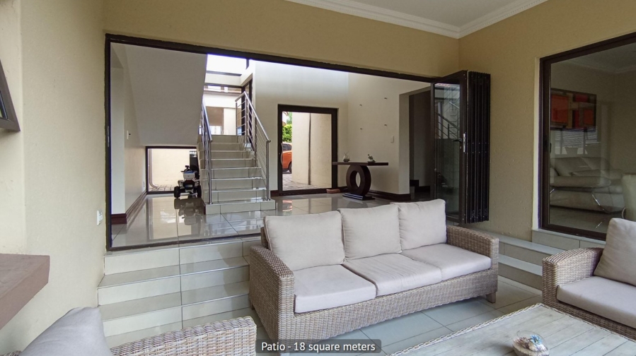  Bedroom Property for Sale in Kosmosdal Gauteng