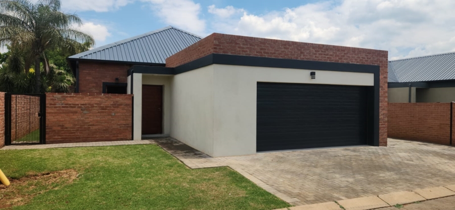 3 Bedroom Property for Sale in Annlin Gauteng
