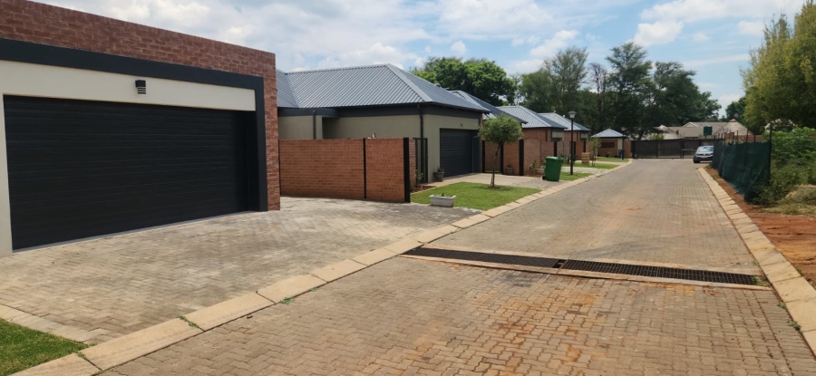3 Bedroom Property for Sale in Annlin Gauteng
