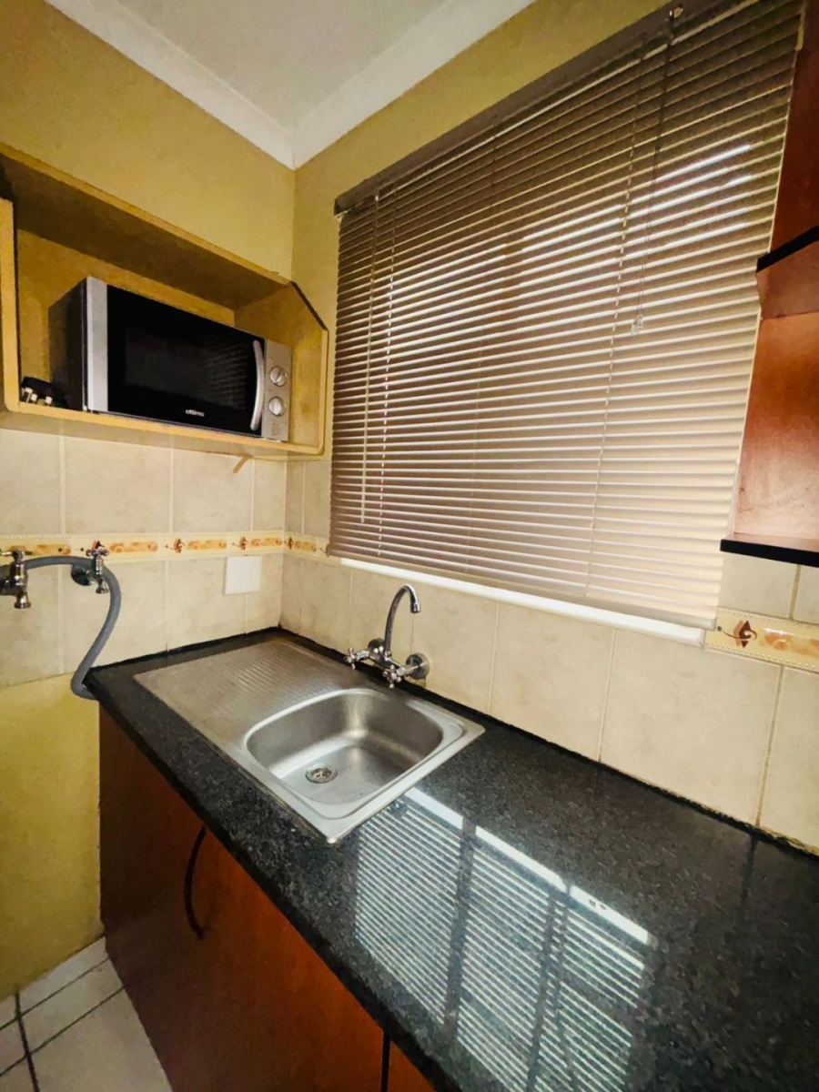 To Let 3 Bedroom Property for Rent in Noordwyk Gauteng