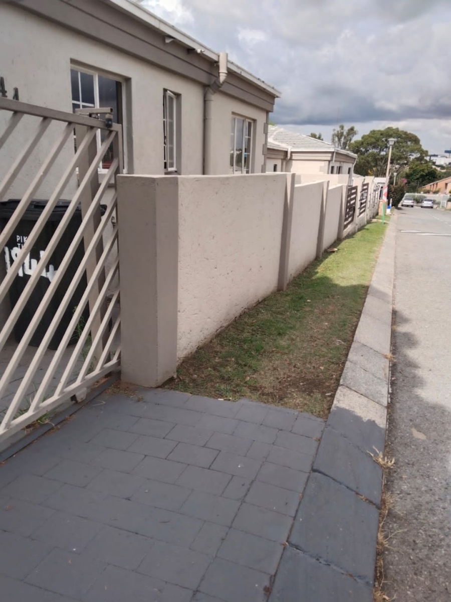 To Let 3 Bedroom Property for Rent in Noordwyk Gauteng