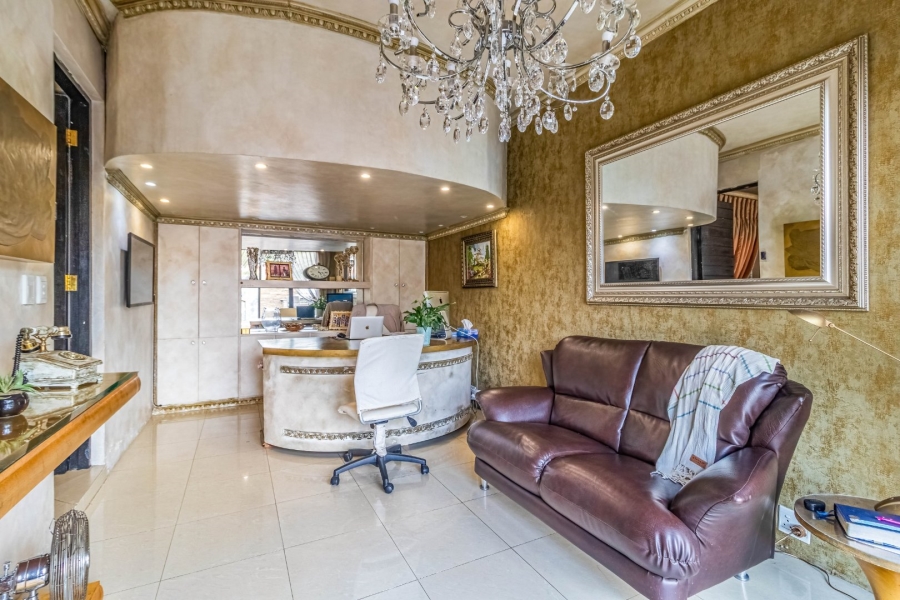  Bedroom Property for Sale in Kensington Gauteng