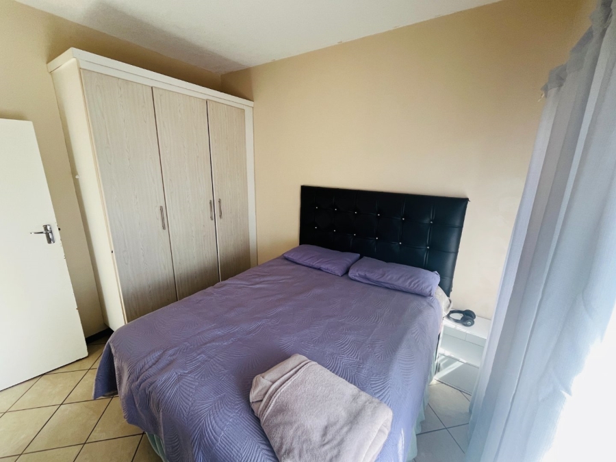 2 Bedroom Property for Sale in Erand Gardens Gauteng