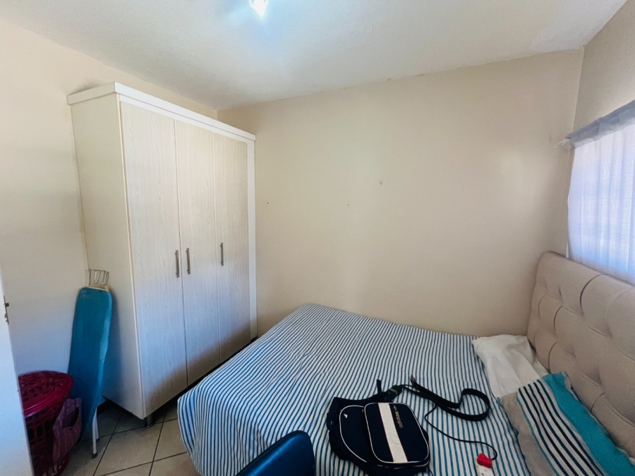 2 Bedroom Property for Sale in Erand Gardens Gauteng