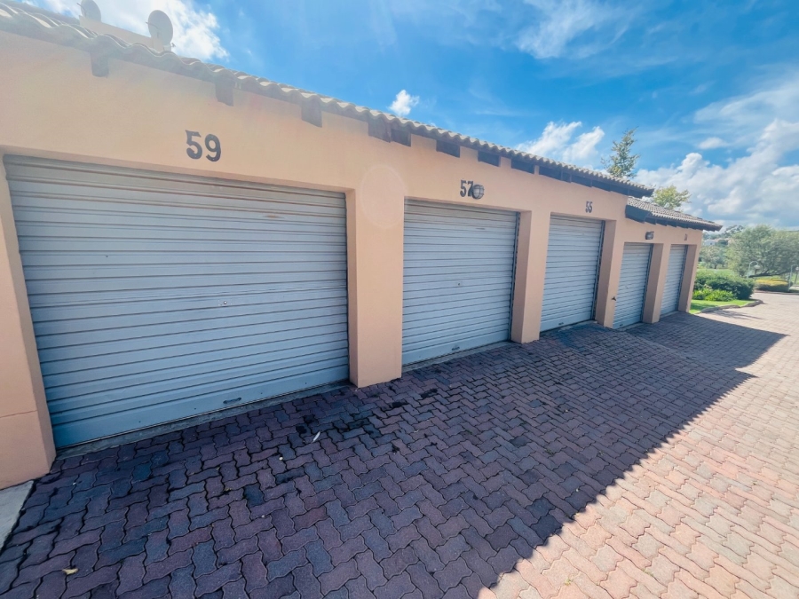 2 Bedroom Property for Sale in Erand Gardens Gauteng