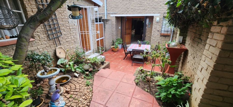 3 Bedroom Property for Sale in Bedford Park Gauteng
