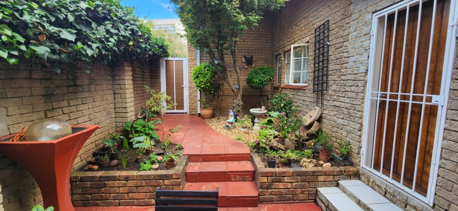 3 Bedroom Property for Sale in Bedford Park Gauteng