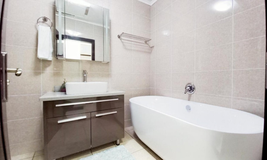 2 Bedroom Property for Sale in Carlswald Gauteng