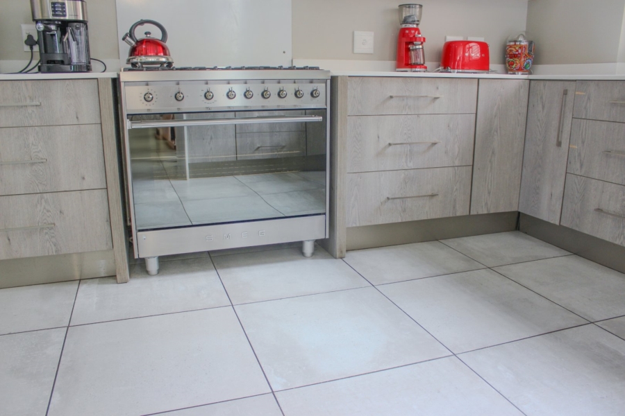 3 Bedroom Property for Sale in Midstream Ridge Gauteng