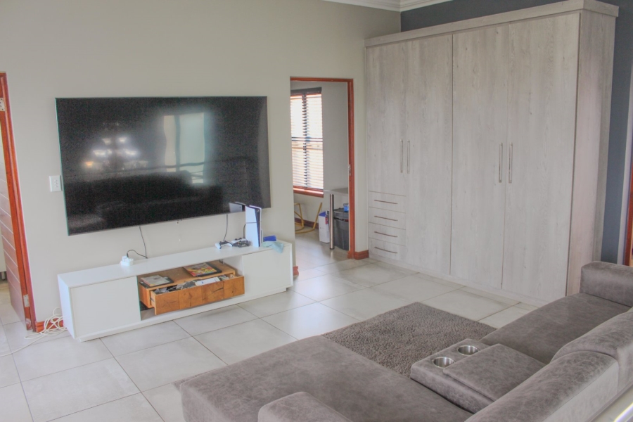 3 Bedroom Property for Sale in Midstream Ridge Gauteng