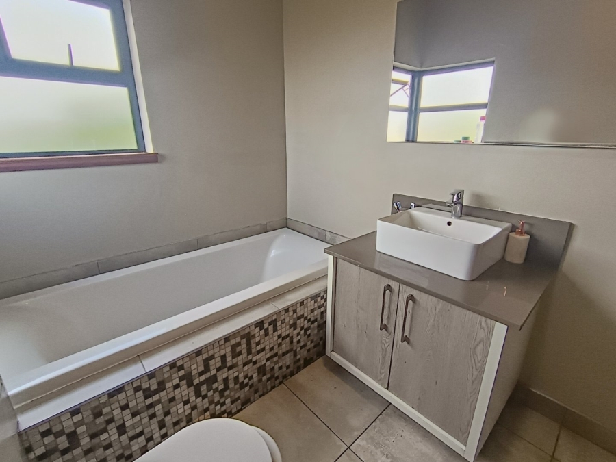 3 Bedroom Property for Sale in Midstream Ridge Gauteng