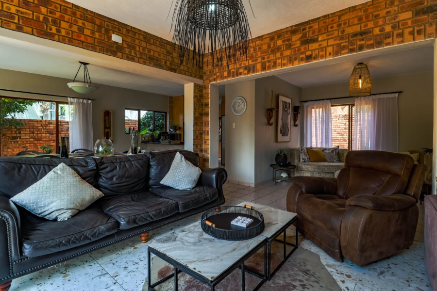 4 Bedroom Property for Sale in Silver Lakes Gauteng