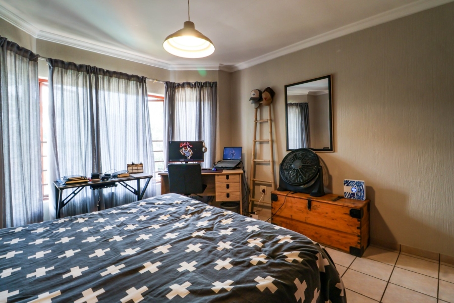 4 Bedroom Property for Sale in Silver Lakes Gauteng