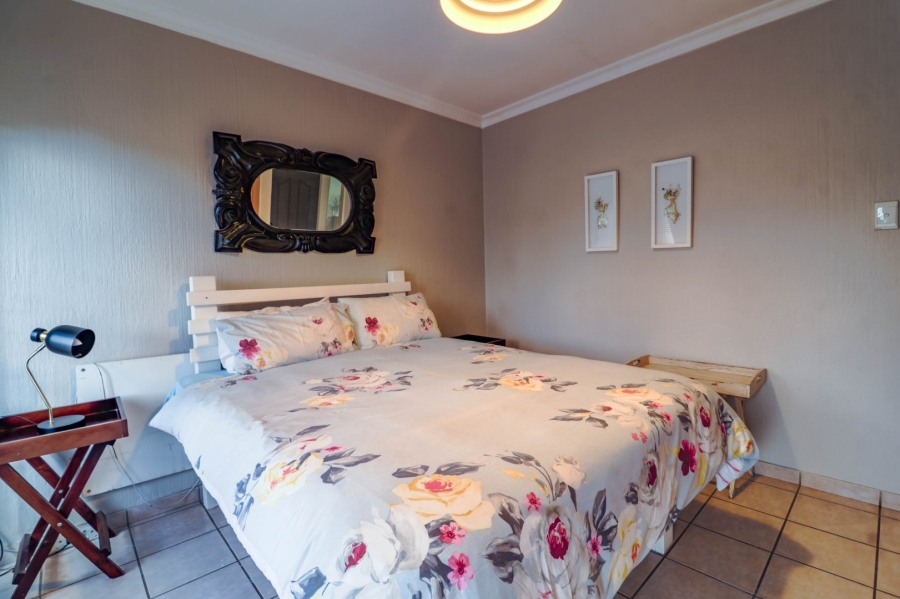 4 Bedroom Property for Sale in Silver Lakes Gauteng