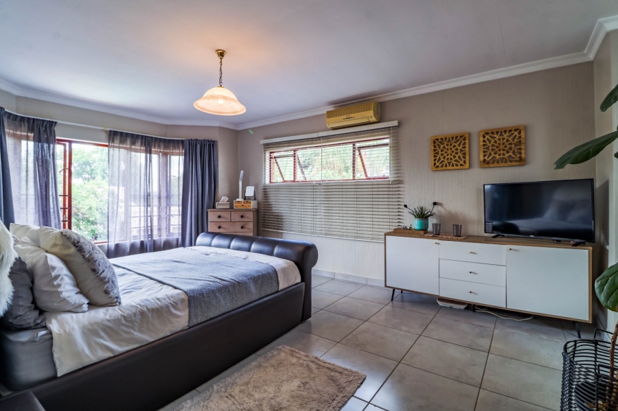 4 Bedroom Property for Sale in Silver Lakes Gauteng